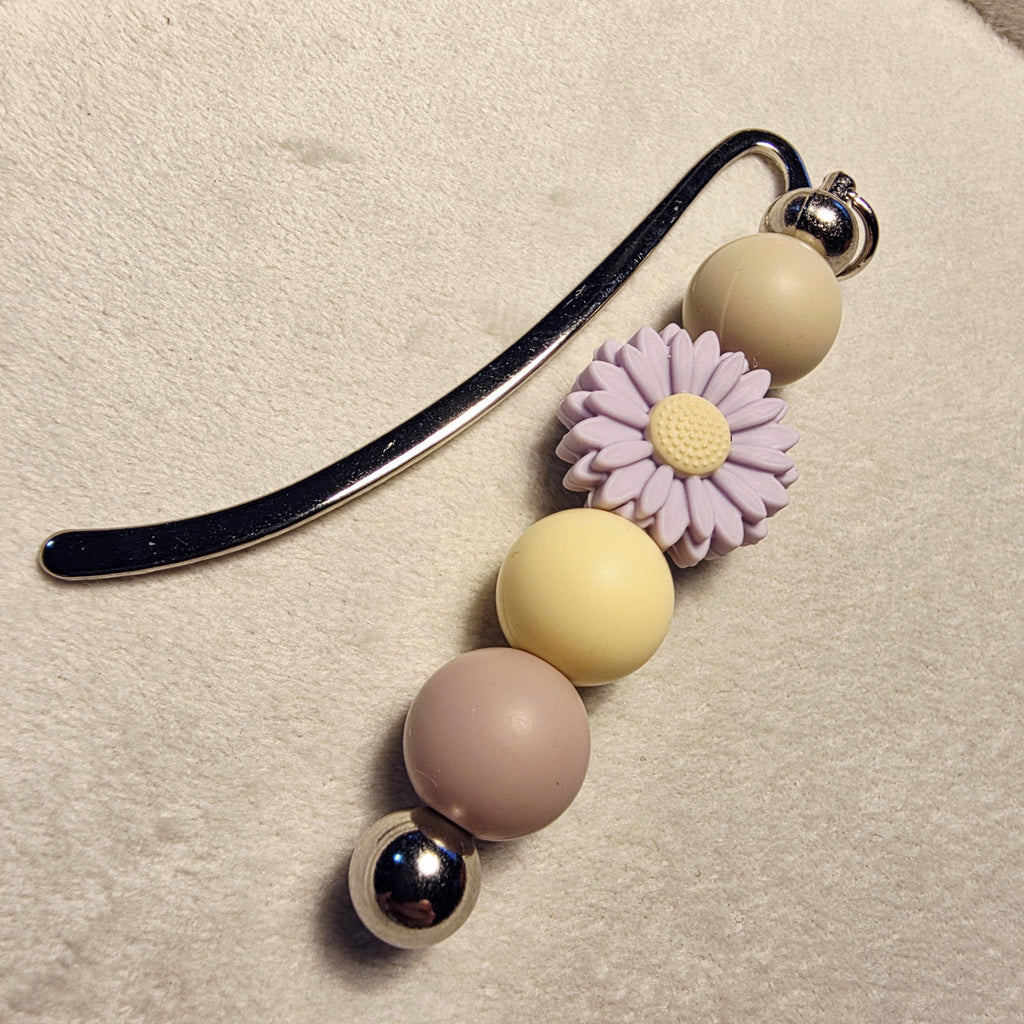 Pastel Floral Beaded Bookmark | Daisy Bookmark | Neutral Handmade Bookmark
