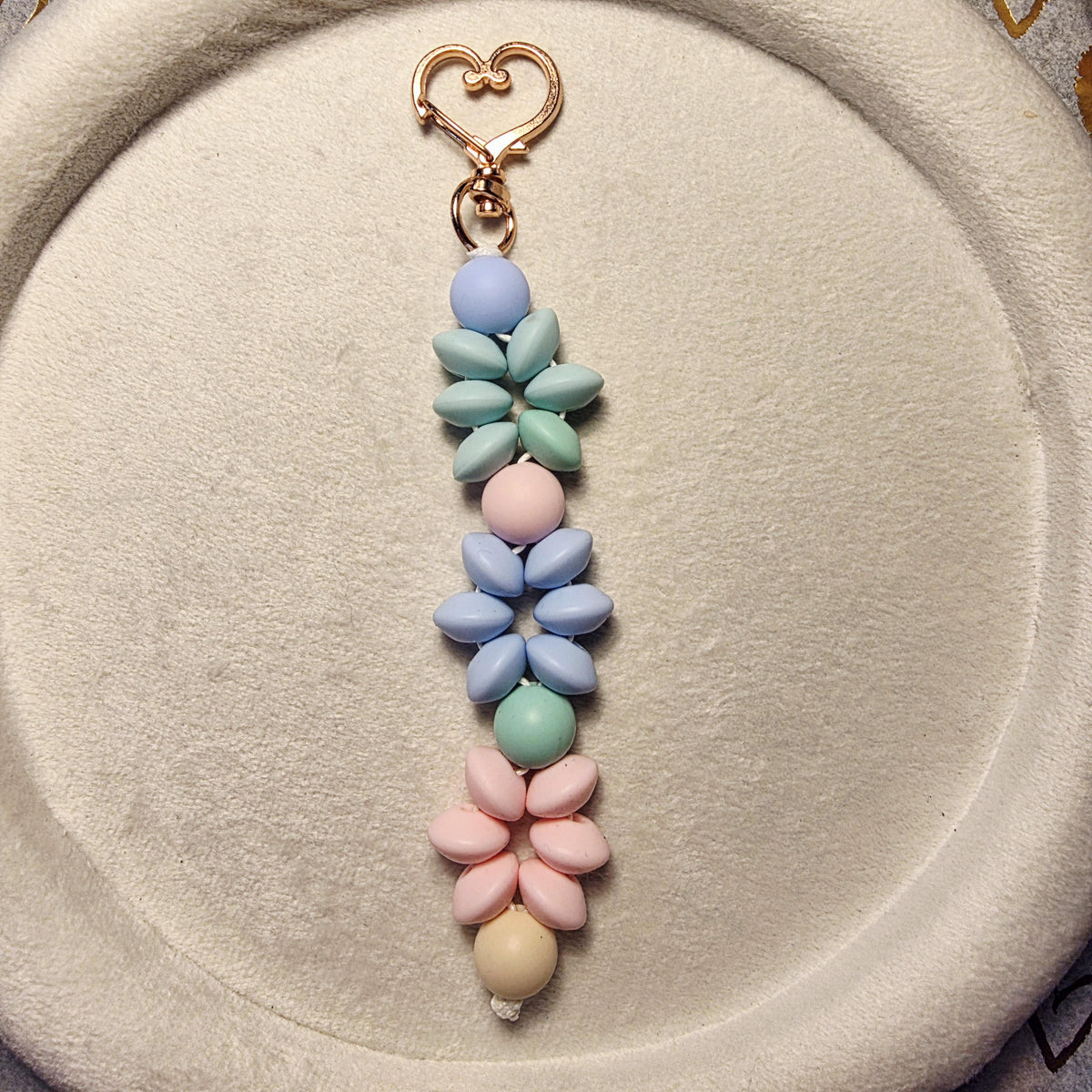 Pastel flower silicone bead keychain