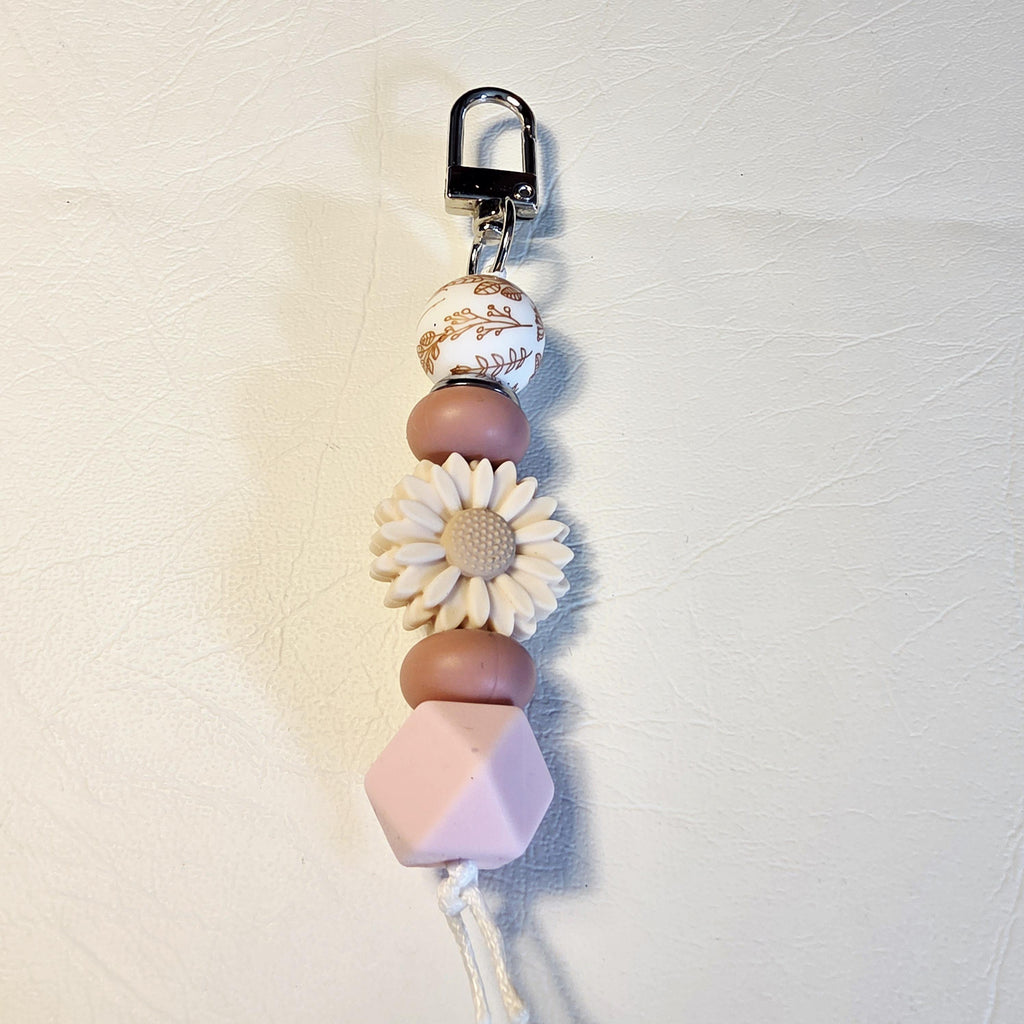 Meadow Daisy Bag Charm | Boho Nature Keyring | Handmade Earthy Bead Charm