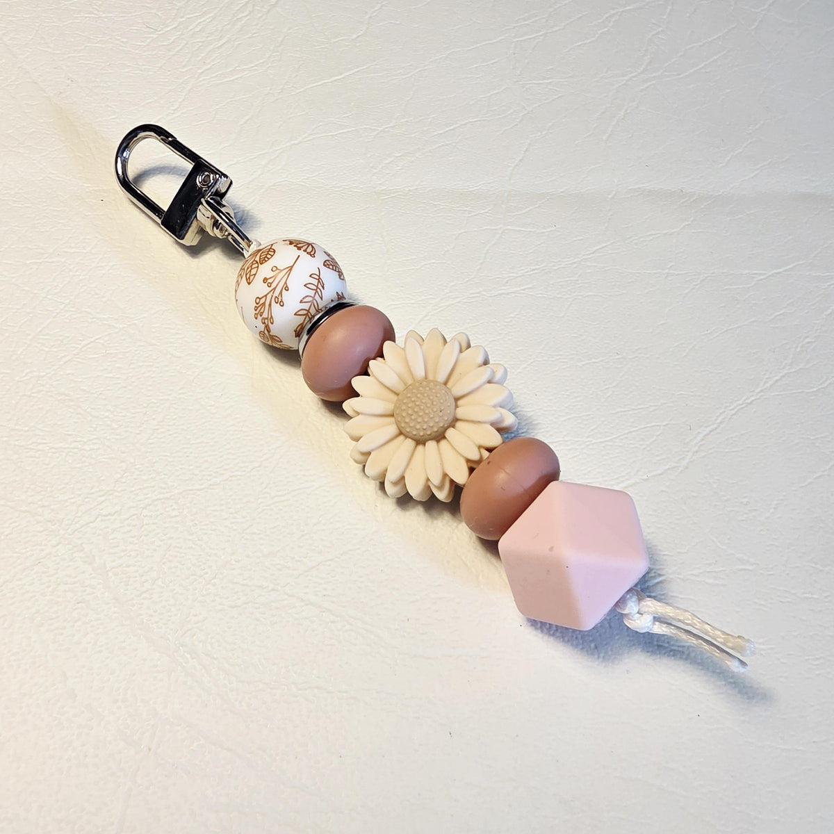 Meadow Daisy Bag Charm | Boho Nature Keyring | Handmade Earthy Bead Charm
