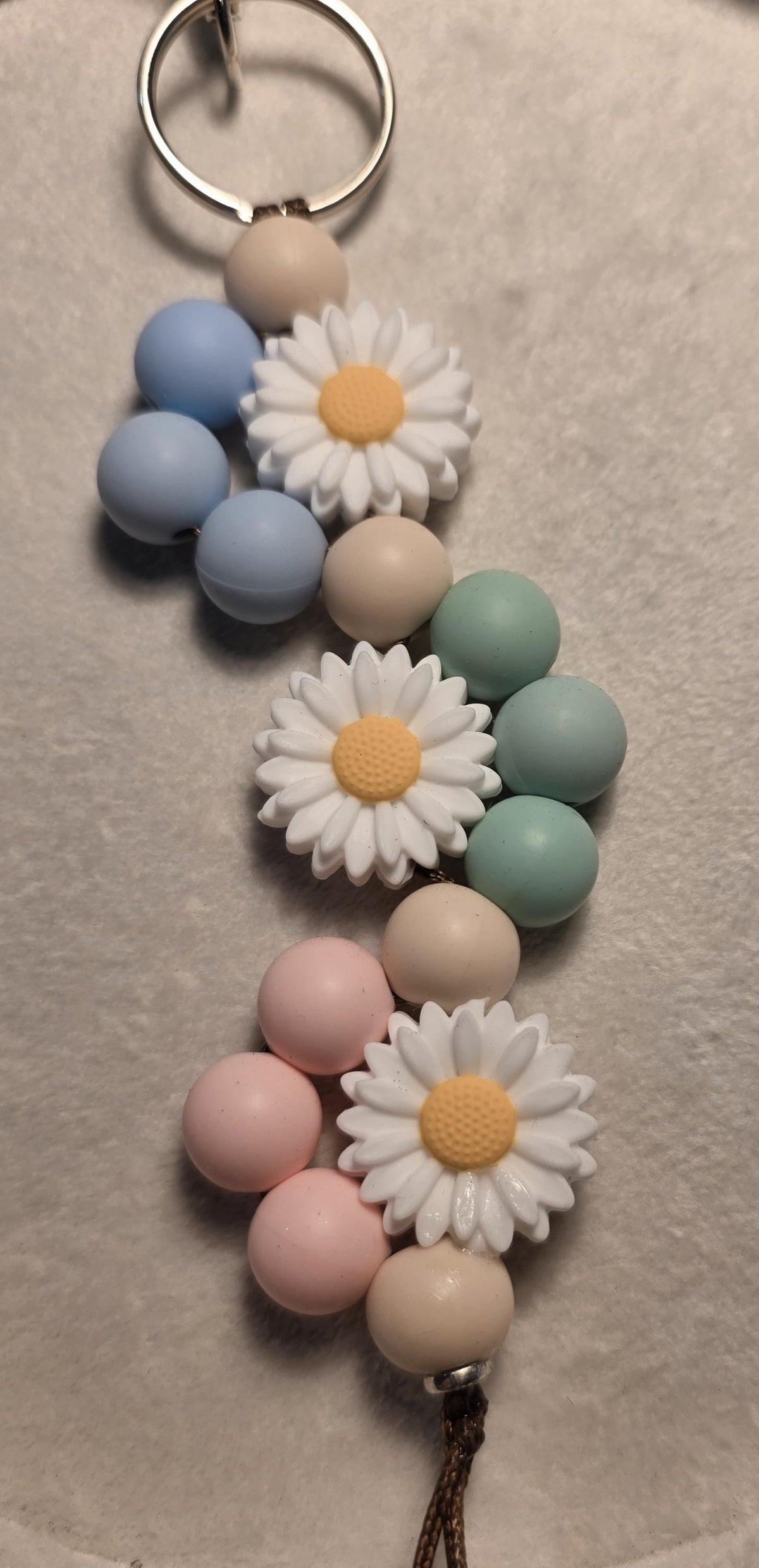 Pastel Daisy keychain - Rainbow Bloom