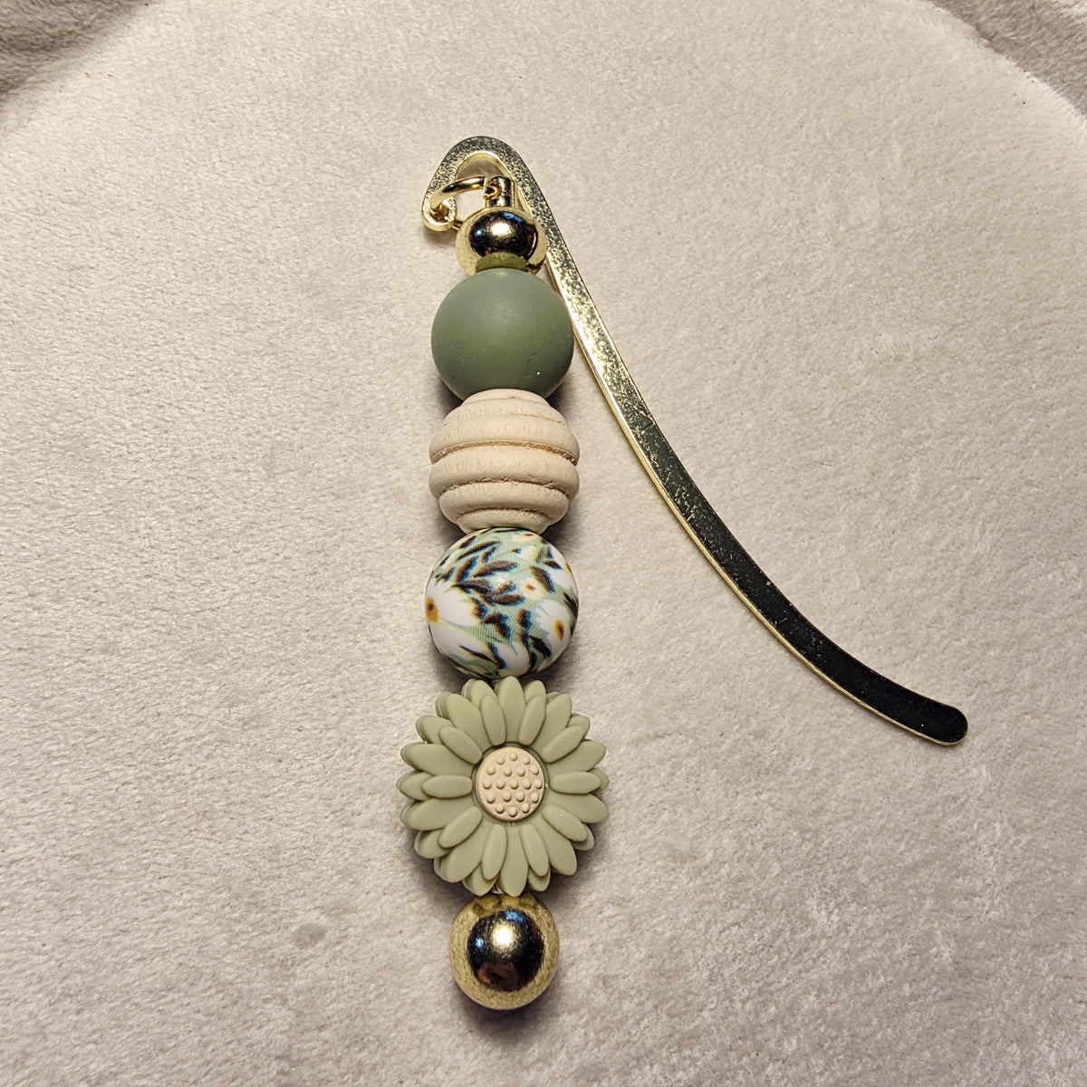 Earthy Beaded Bookmark | Neutral Daisy Charm | Handmade Reading Accessory