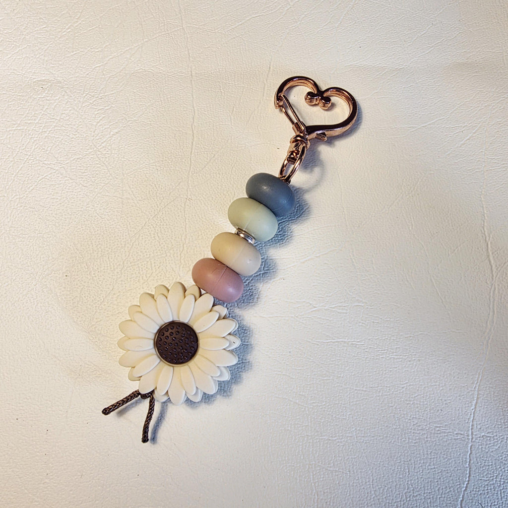 Cream Pastel Daisy Silicone Keychain | Flower Bag Charm | Handmade Bestie Gift