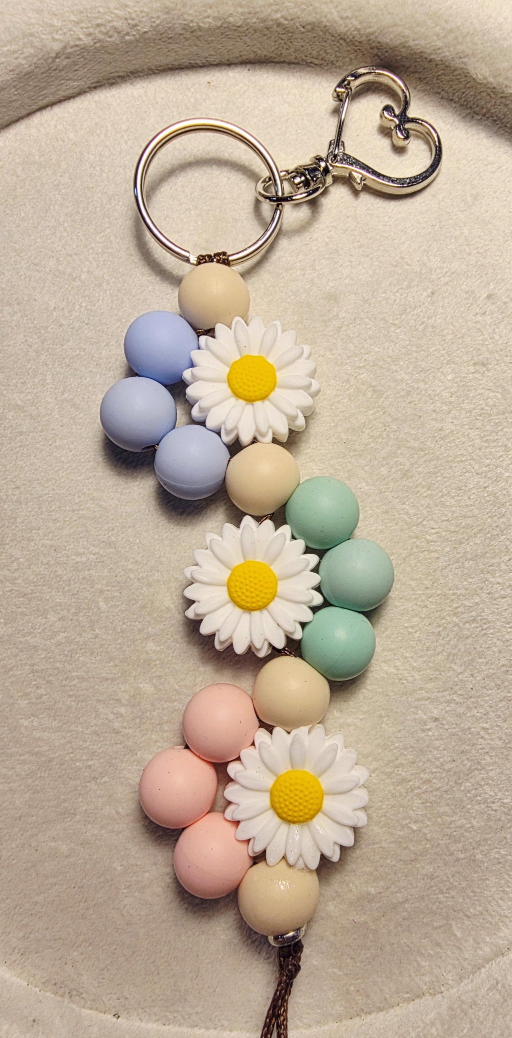 Pastel Daisy keychain - Rainbow Bloom